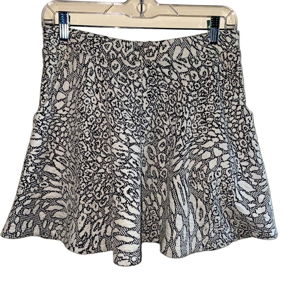 Top Shop Petites animal print skirt with pockets sz 8 - Picture 1 of 2